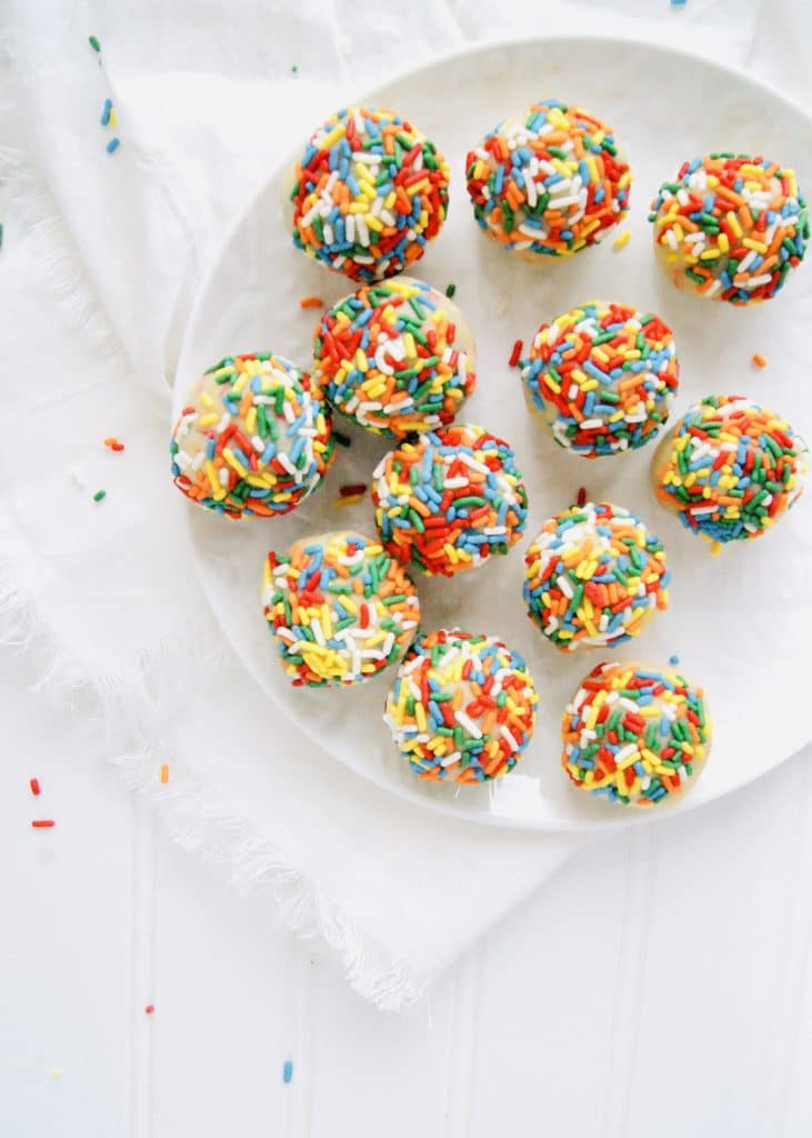 sugar-cookie-balls-with-sprinkles-v2