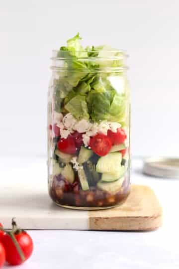Greek Chickpea Mason Jar Salad 7