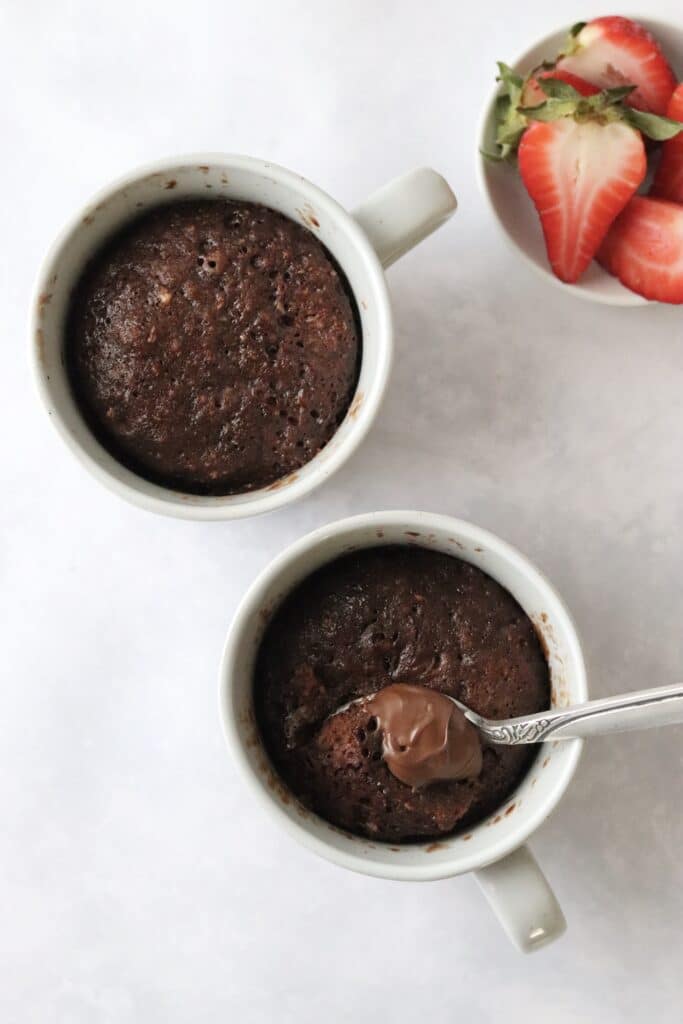 Chocolate mug cakes with hazelnut chocolate spread