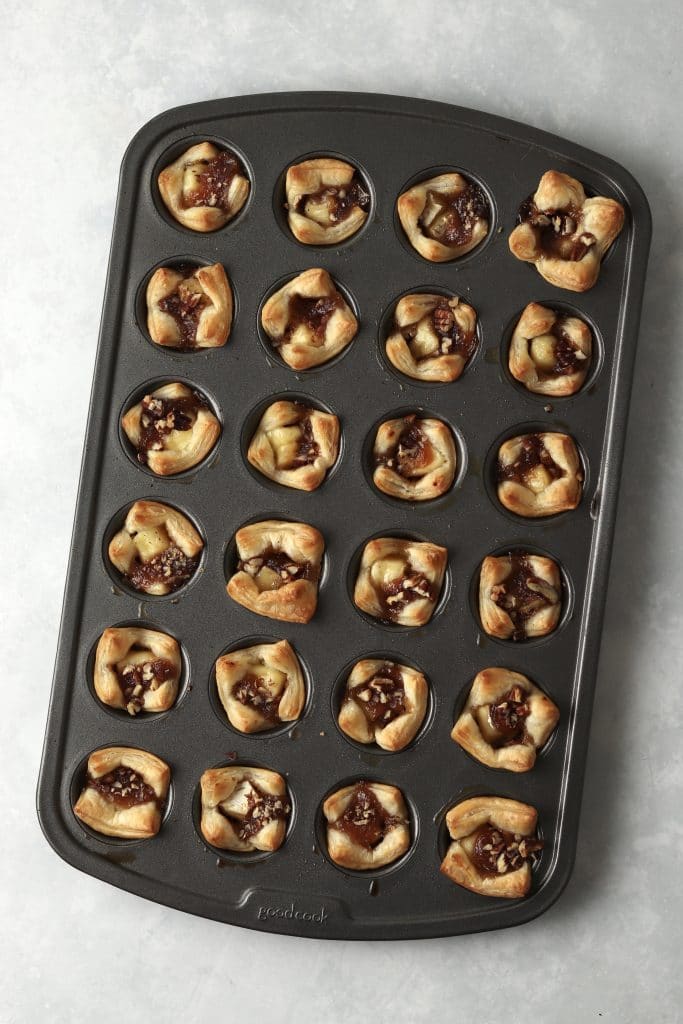 baked puff pastry Brie Bites