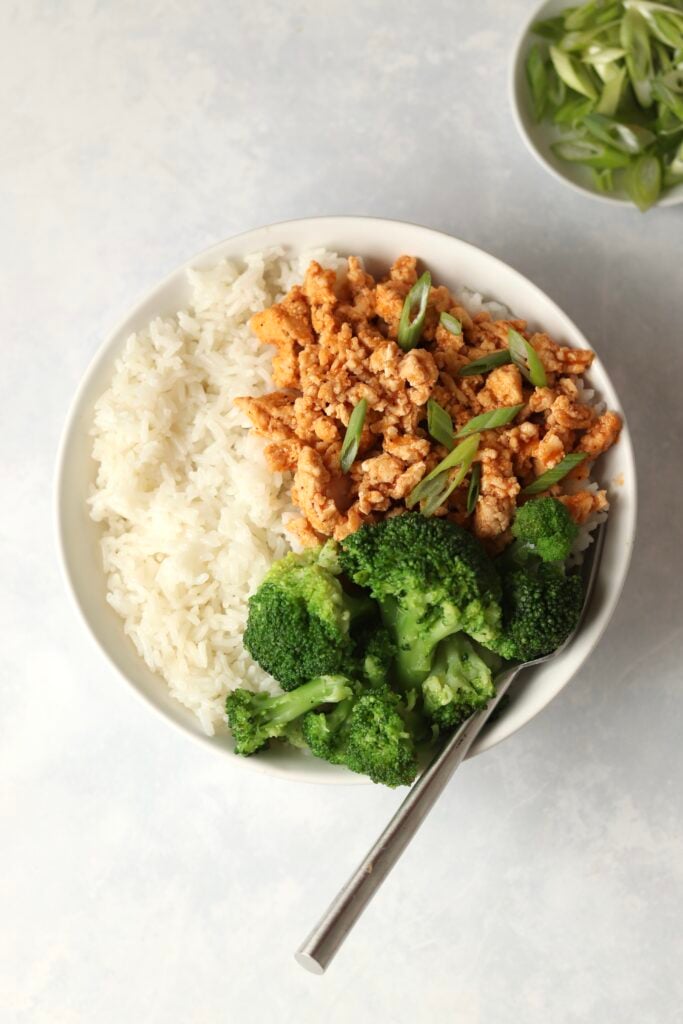 rice bowls with ground chicken and broccoli