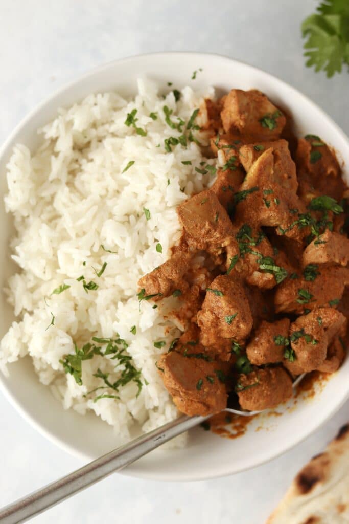 Indian butter chicken with rice