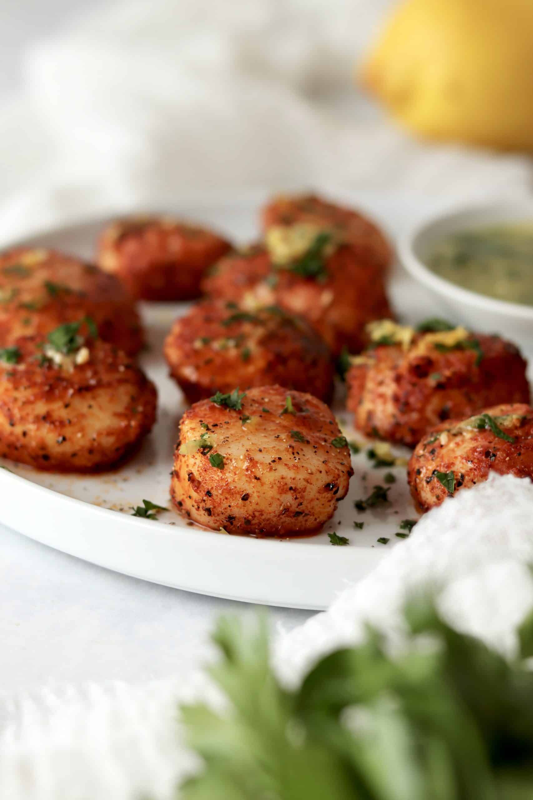 air fried scallops with lemon butter and parsley